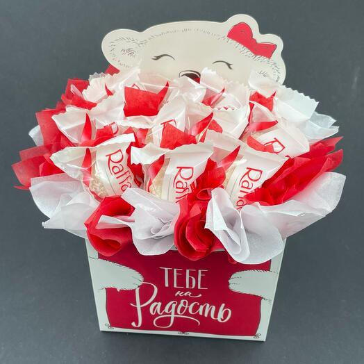 Букет из конфет раффаэлло в коробке мишка подарок на годовщину день рождения девушке девочке подруге сестре коллеге