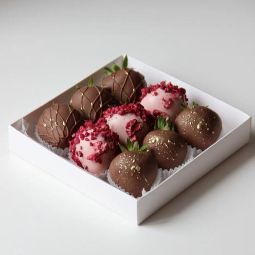 Fresa en chocolate 9 piezas