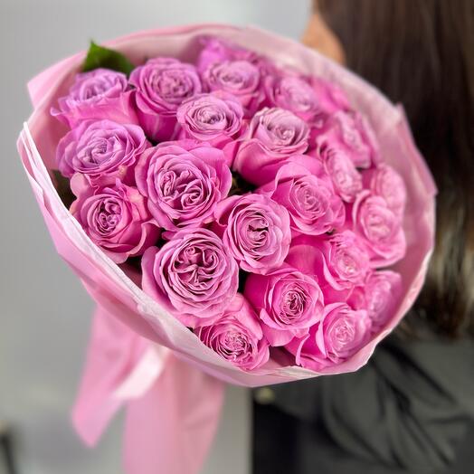 25 pink peony-shaped QUEENS CROWN roses