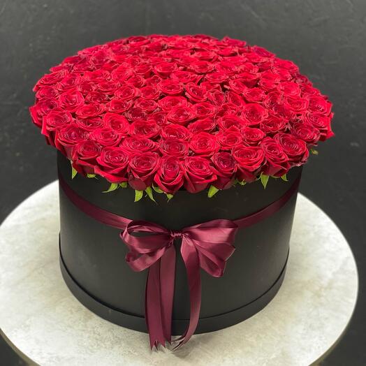 101 roses in a box