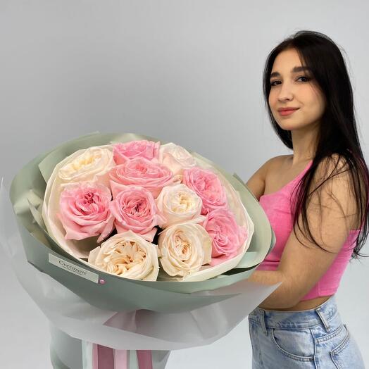 Ароматные пионовидные розы