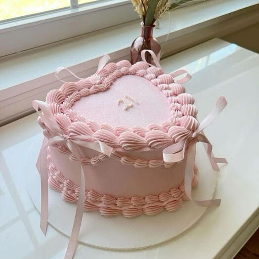 Pink heart shape Vintage Butter cream cake