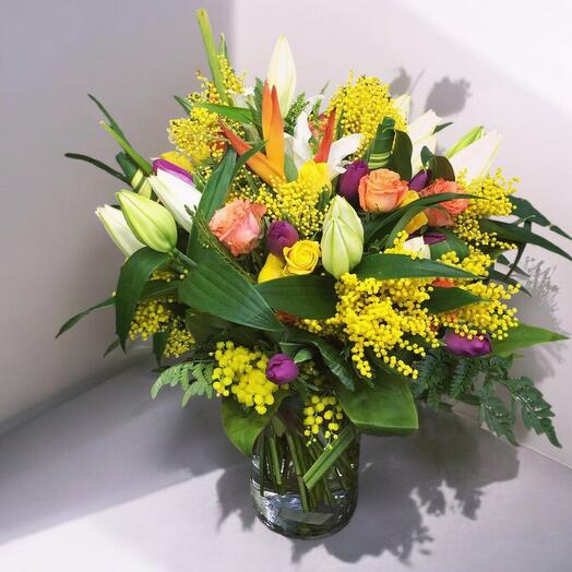 Bouquet de mimosa et de lys