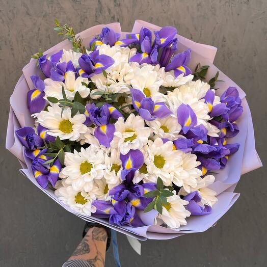 Ramo de crisantemo arbustivo e iris " Blue Majick»