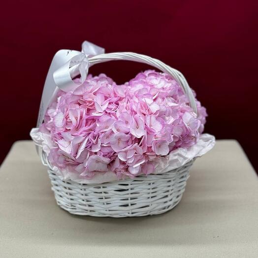 Корзина с гортензиями XS
