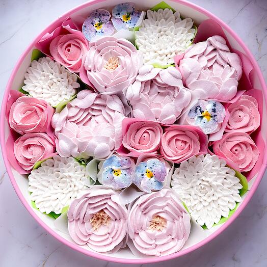 A delicate bouquet as an anniversary gift
