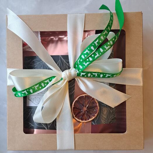 Подарочный набор чая зеленого 100 гр и чая черного 50 гр в подарочной упаковке