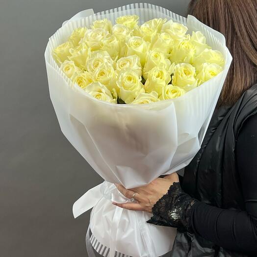Роза белая