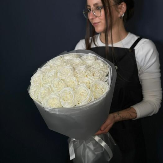 Букет из белоснежных роз 15 шт