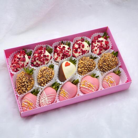 Клубника в шоколаде 15 шт, One love