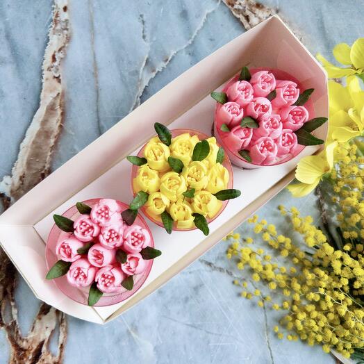 Трайфлы «Тюльпаны» девушке | маме | мамочке | на день матери | бабушке | подруге | жене | любимой