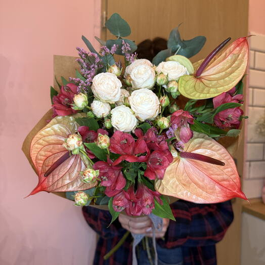 Букет с антуриумом