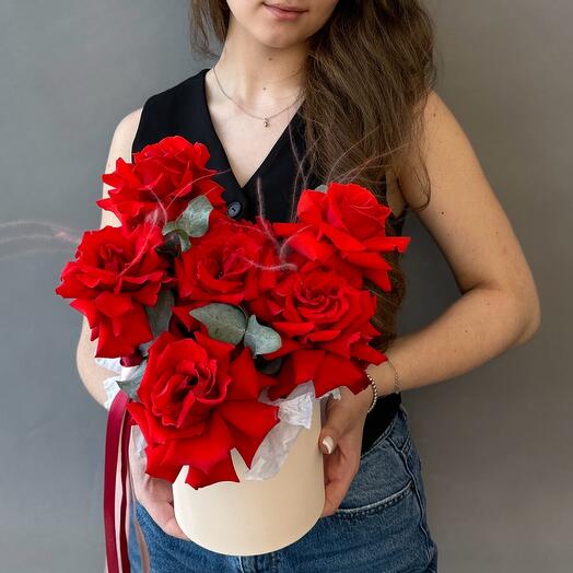 Ажурные розы в коробке
