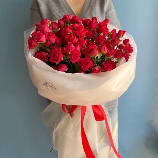 Bouquet of bush roses