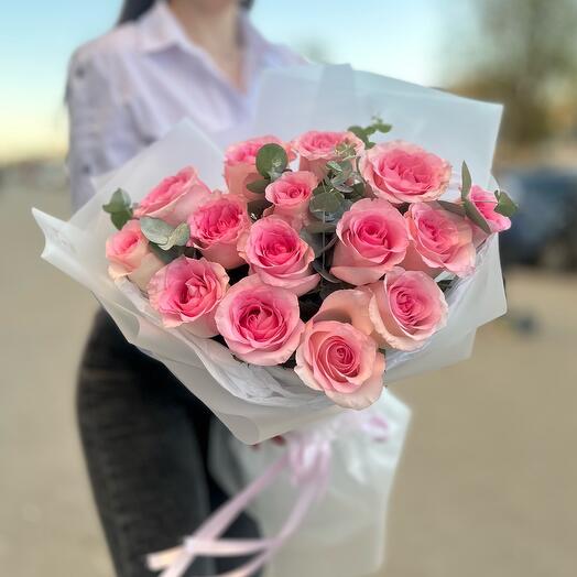 Букет из 15 роз «Barbie»