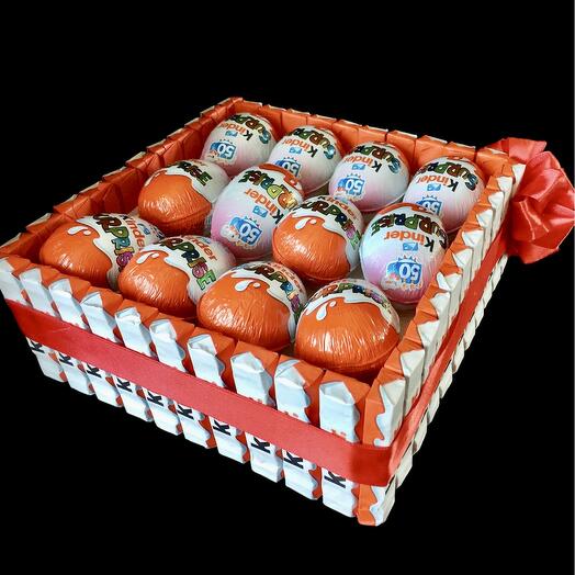 Sweet boxing with kinders