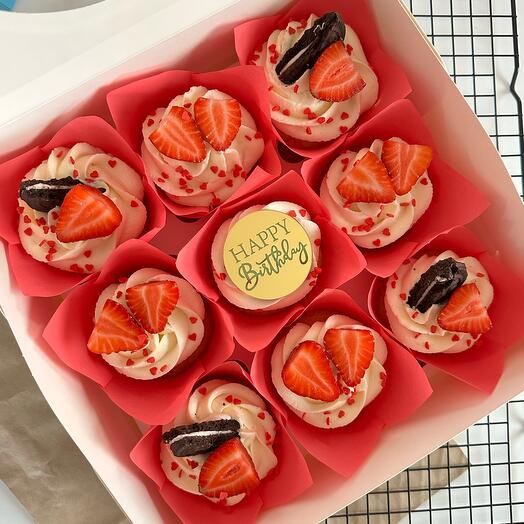 Капкейки «Happy birthday, love»