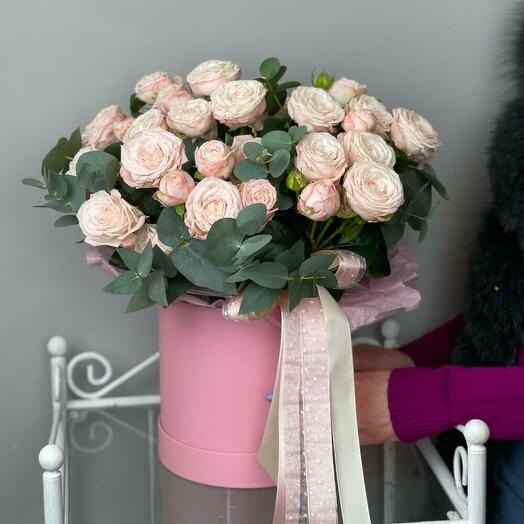 Пионовидный бум! Коробка с пионовижной кустовой нежной розой️