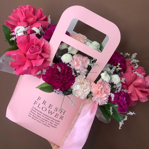 Яркая сумочка с французкими розами💕🌷