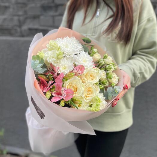 The author's bouquet is assembled