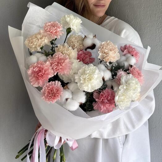 Букет диантусов с хлопком