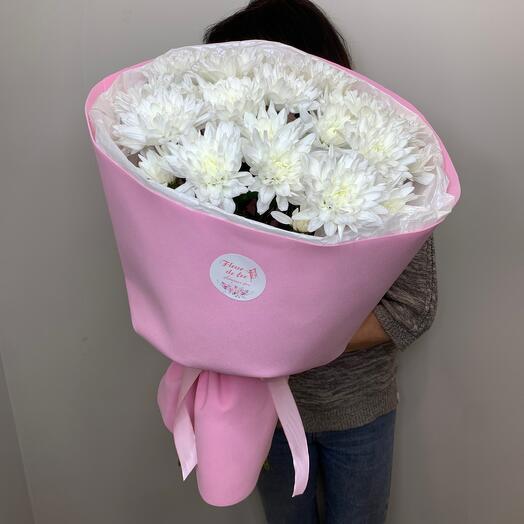 Bouquet of 5 bushy white chrysanthemums Baltic (in pink design)