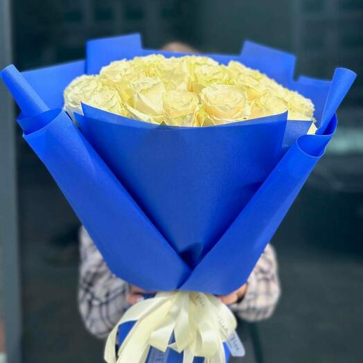 Розы белые 31 шт