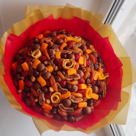 Шикарный букет из сухофруктов и орехов