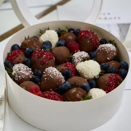 Клубника в шоколаде "GlazeBerry" 14-16шт