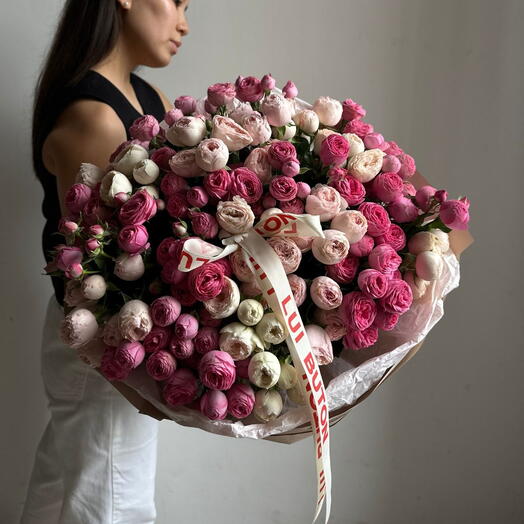 Букет "31 кустовых роз микс"