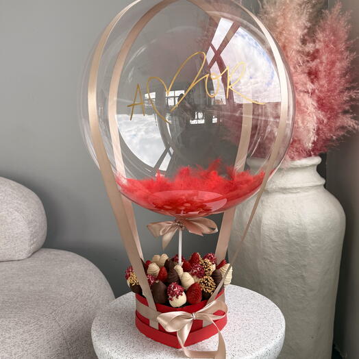 Клубника в шоколаде букет "Мери" S