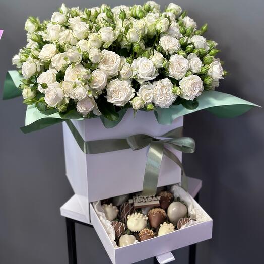 Шикарный букет в шкатулке с клубникой в шоколаде