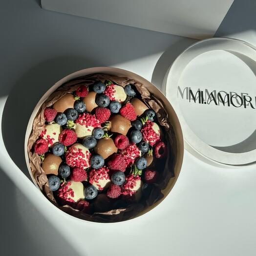 Клубника в шоколаде круглый бокс