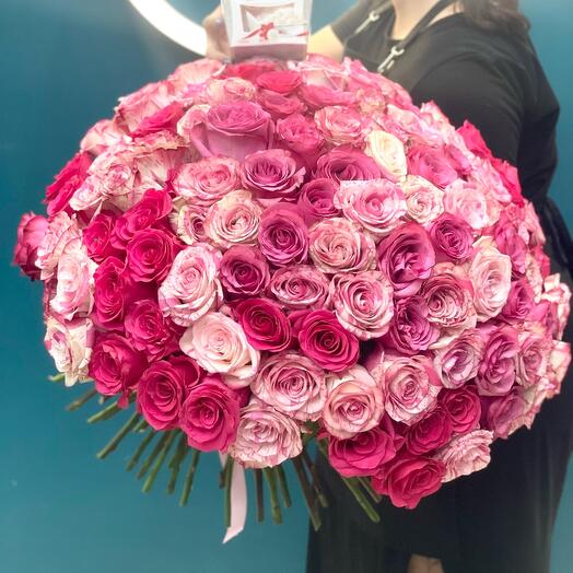 101 розовая роза