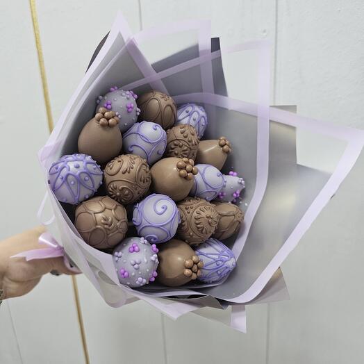 Клубничный букет в белом и молочном шоколаде арт. 4163