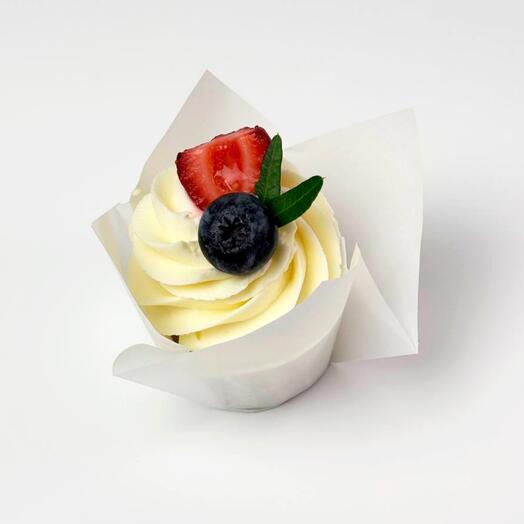 Banana-strawberry cupcake