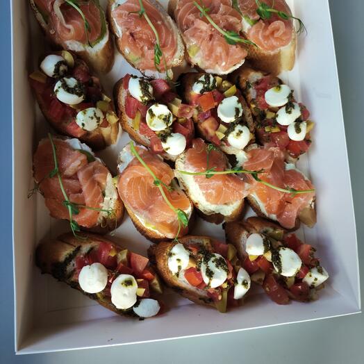 Ассорти брусскет ко дню отца