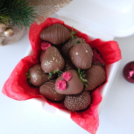 Бенто клубника в шоколаде "Choco"
