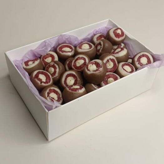 Малина в двойном шоколаде 350 грамм