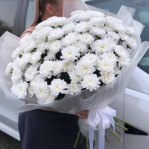 Букет из 15 кустовых белых хризантем