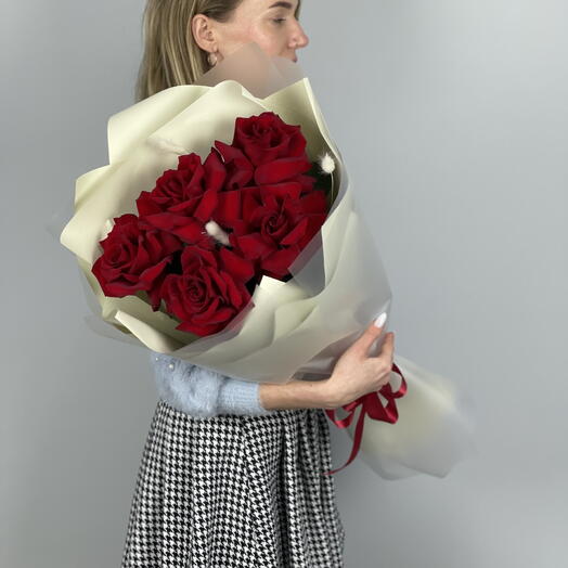 Букет из 5 французских бордовых роз (21)