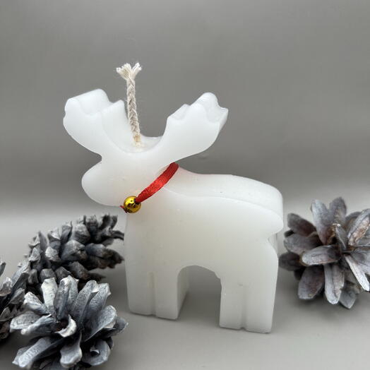 Свеча олень