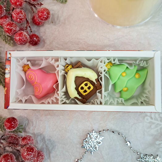 Новогодний подарочный набор из трех шоколадных конфет (номер 3)