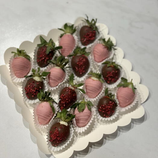 Клубника в шоколаде (16 шт)
