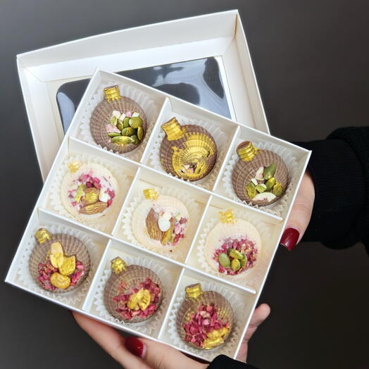 Набор новогодних конфет ручной работы