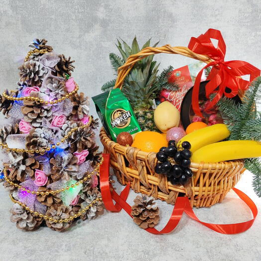 На Новый год с корзиной и елкой в подарок