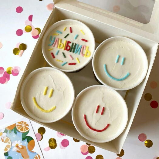Набор тортов в стакане 4 шт cake to go Улыбнись
