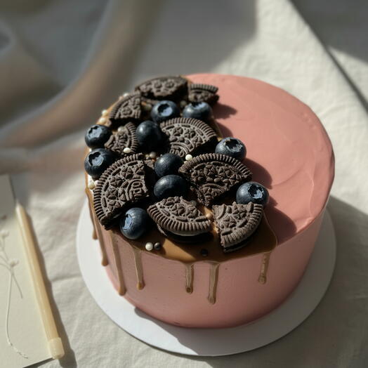 Pastel Bento con Oreo y arándanos en decoración (sabor a elegir) de Grand Depot