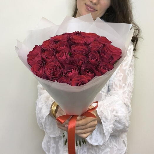 25 красных роз