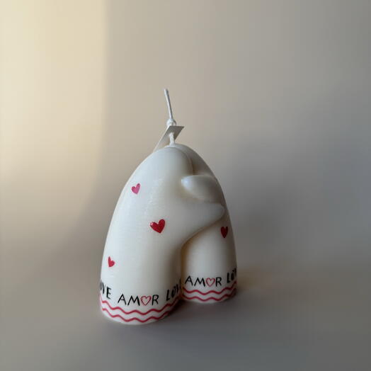 «Тепло Объятий» свеча с декором сердце